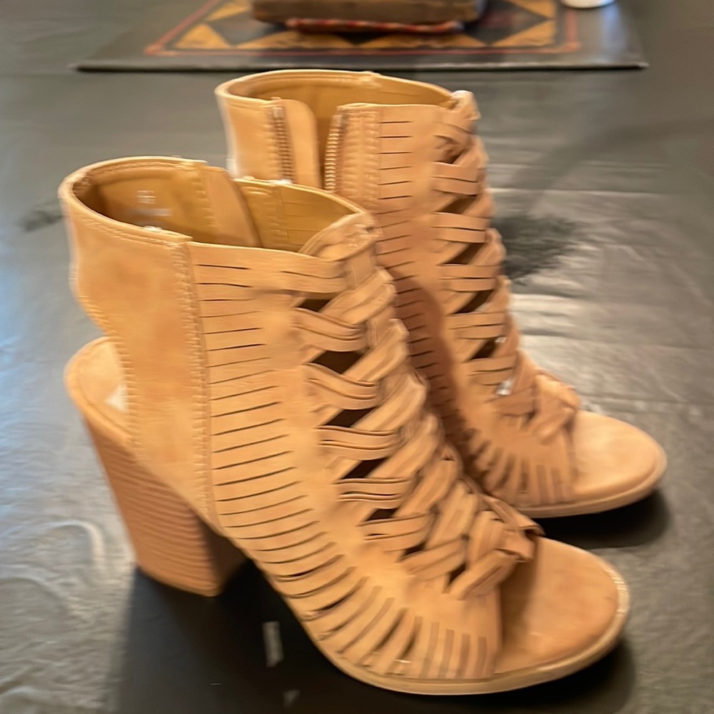 Brown zip up open toe heel